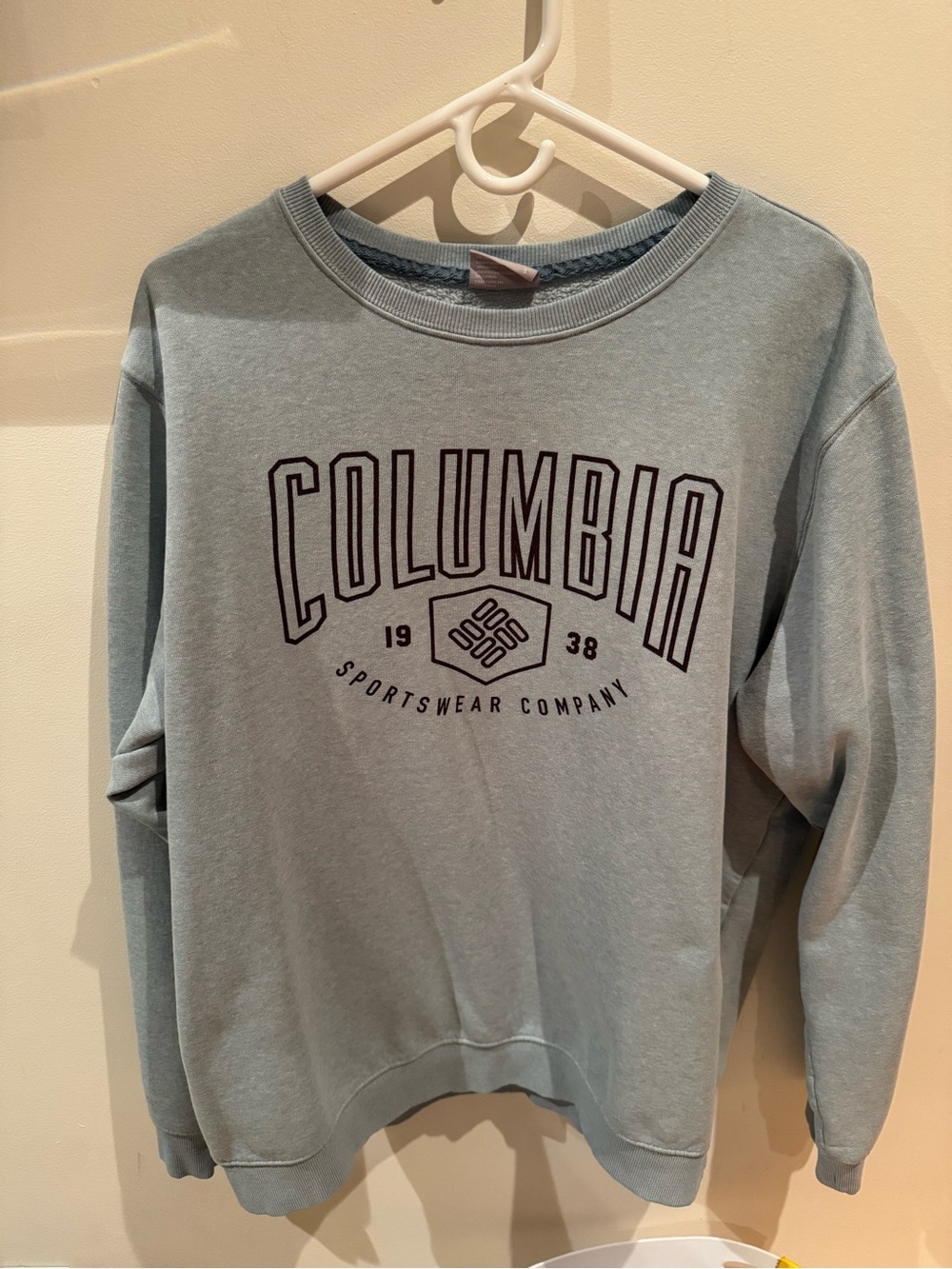 Columbia Pale Blue Graphic Crewneck Sweatshirt